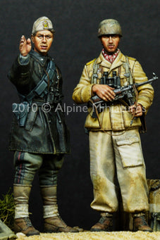 Alpine Miniatures 35104 A Conversation in the Desert Set (2 Figures)