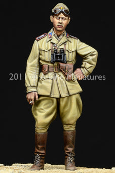 Alpine Miniatures 35123 WW2 Italian AFV Officer