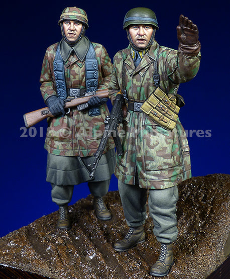 Alpine Miniatures 35249 Fallschirmjaeger, Ardennes Set (2 Figures) 1/35