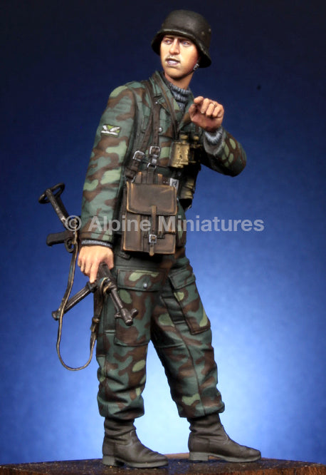 Alpine Miniatures 35278 WSS Grenadier Officer “HJ” 1/35