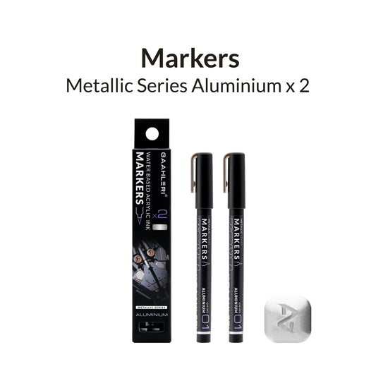 Gaahleri Metallic Marker in Aluminium – silver tone paint marker for metal finishes and scale models.