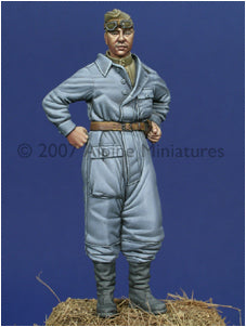 Alpine Miniatures 35012 WW2 Russian Tanker 1943-45 1/35