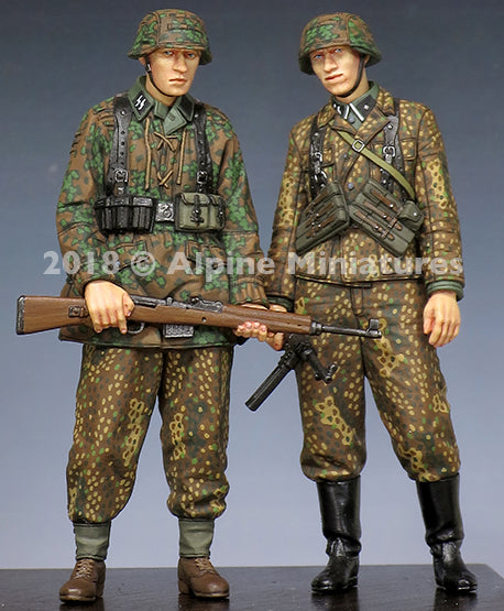Alpine Miniatures 35246 WSS Grenadiers 44-45 Set (2 Figures) 1/35
