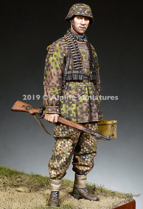 Alpine Miniatures 35267 Ammo Carrier 12 SS “HJ” 1/35