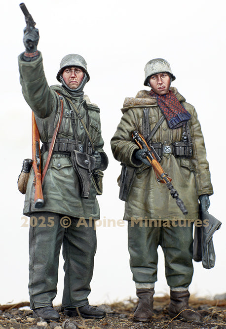 Alpine Miniatures 35326 WSS Grenadiers at Kharkov (2 Figures) (NEW) 1/35