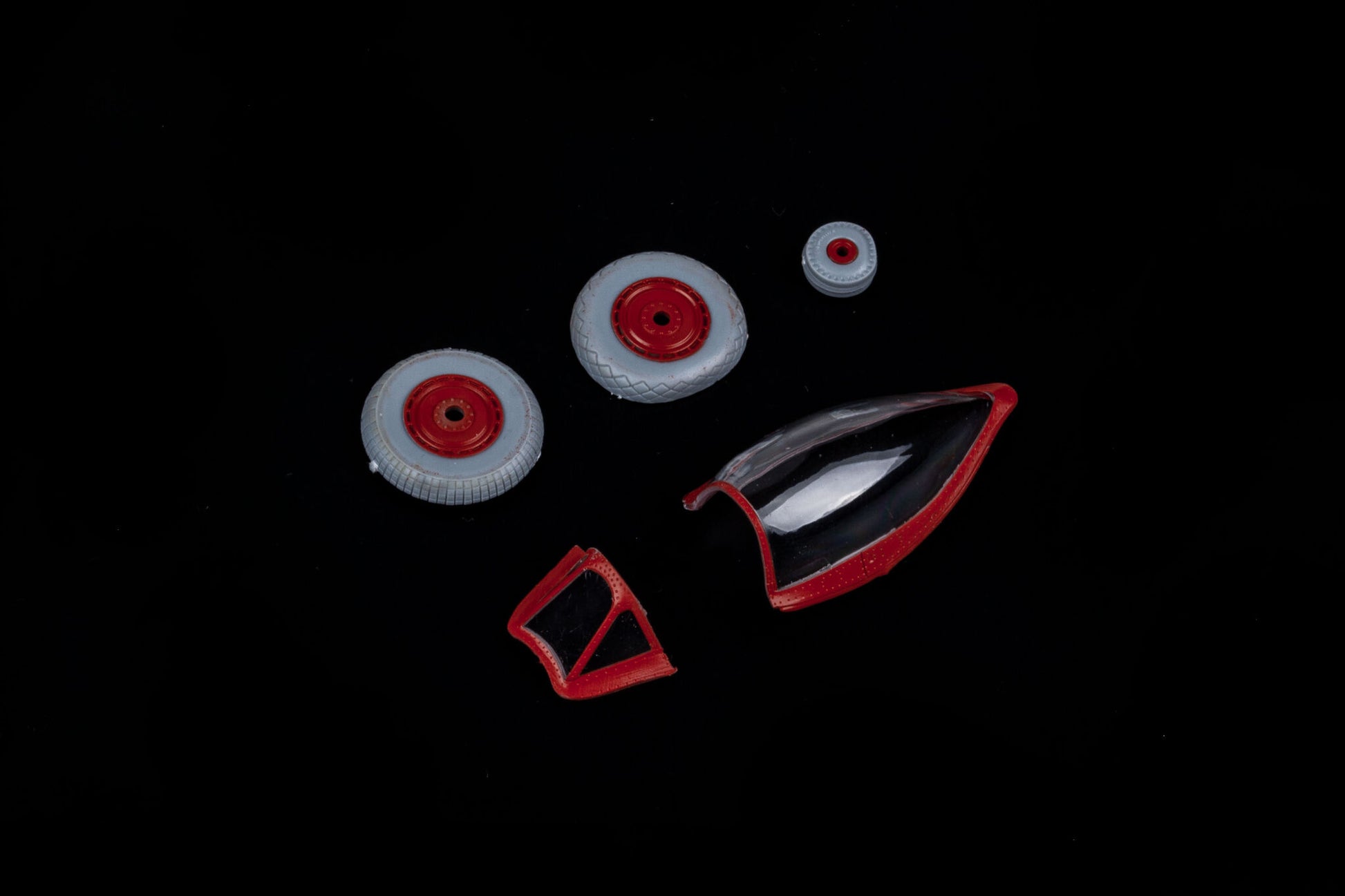 Eduard 1/48 P-47D-25 canopy and wheel mask set for MiniArt kit, featuring pre-cut kabuki tape for precise exterior masking.