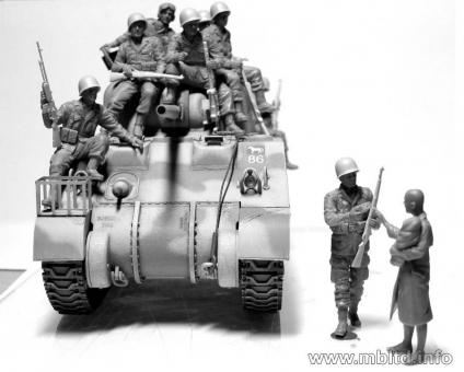 Master Box 101st Light Company. US Paratroopers and British Tankmen, France, 1944