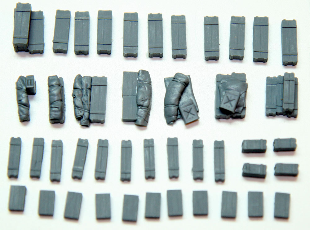 “Value Gear 720AA Allied Ammo Crates – 43 resin crates for 1/72 scale WWII Allied vehicles and dioramas.”