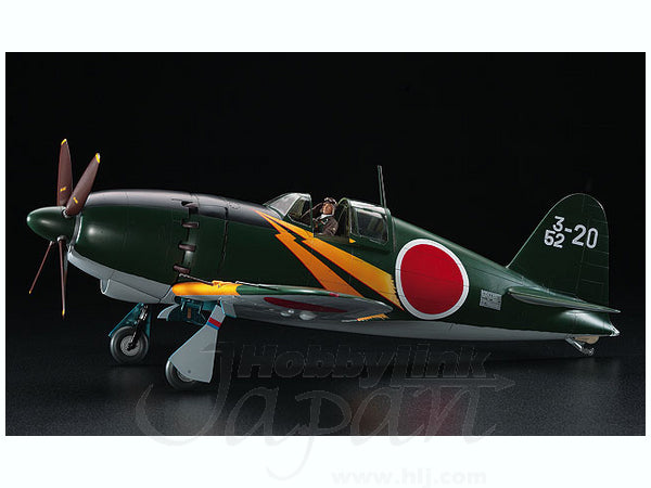 Hasegawa 1/32 Mitsubishi J2M3 Raiden Type 21 (Jack) completed scale model kit side view 